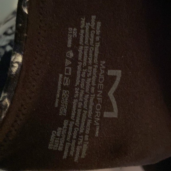 2 maidenform bras . Both in excellent condition - Picture 6 of 7